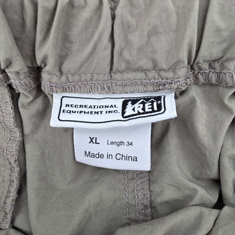 REI Co-op Sahara Convertible Hiking Pants Mens XL Lightweight Travel - Picture 4 of 10